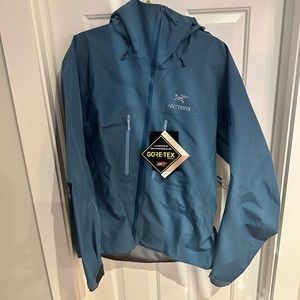 Arcteryx alpha sv men’s large serene